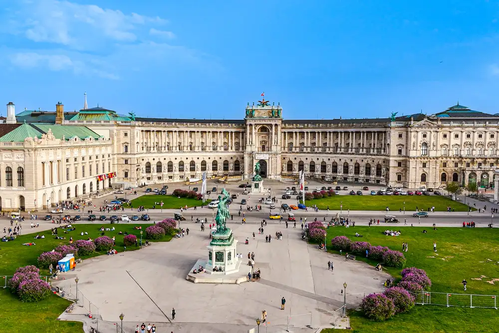 Palatul Schönbrunn Viena Austria Vacanță de Paște 2026
